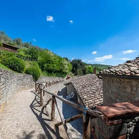 Charming With Shared Pool In Apartment Loro Ciuffenna