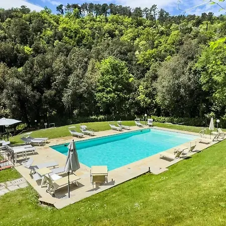 Charming With Shared Pool In Apartment Loro Ciuffenna