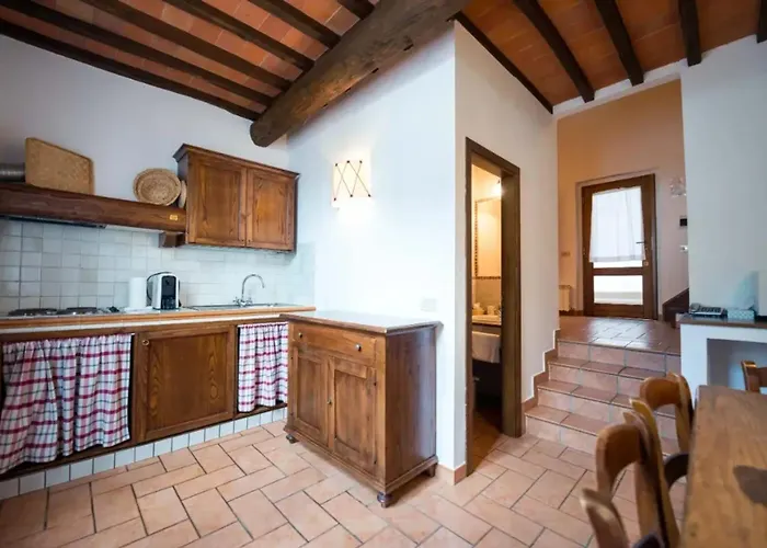 Charming With Shared Pool In Apartman *